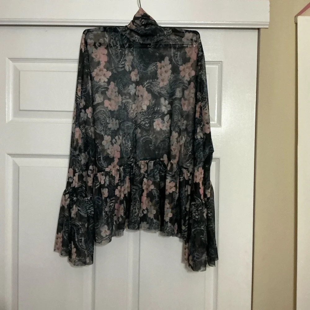 Zara Black and Pink Floral Blouse - Picture 1 of 2